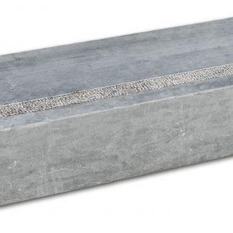 Natursteintreppenblock mit Anti-Rutsch-Streifen 100x35x15
