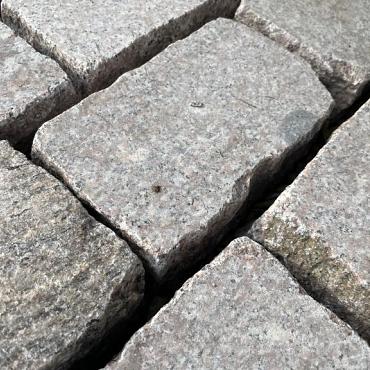 "Dongen" Graniet keien gezaagd