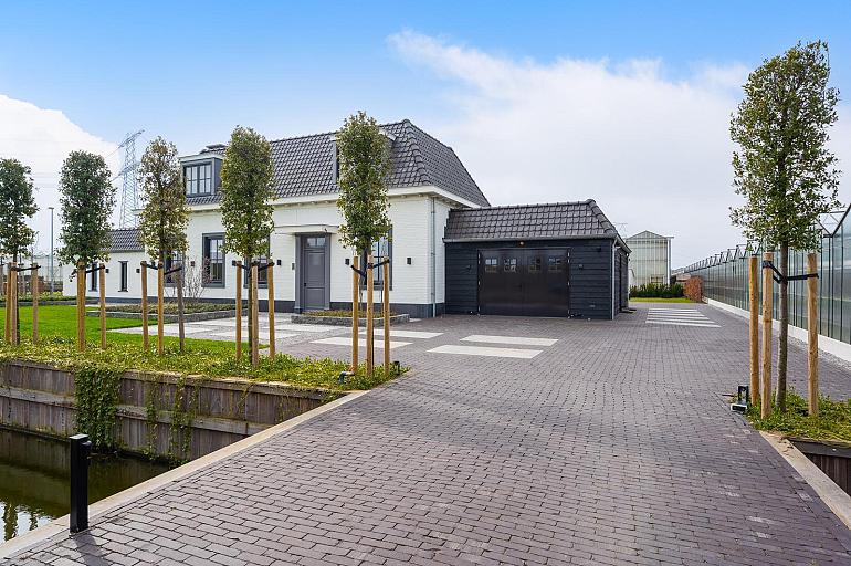 df michelle i.c.m. schellevis tegels grijs 2